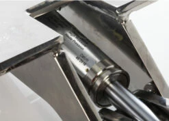 Charnière Pour Plateforme De Bain Cruiser 46/51 -LEWMAR Boutique img 2018 01 02 11 27 57 ec66e038ce0e2f4c66861120ea5395f6