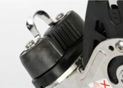 Lewmar Poulie Violon à émerillon, Ringot Et Taquet Coinceur / 8 Mm / à Friction -LEWMAR Boutique img 2020 03 18 11 58 06 17148afbbcb9f23f07865aafe0f2eec5